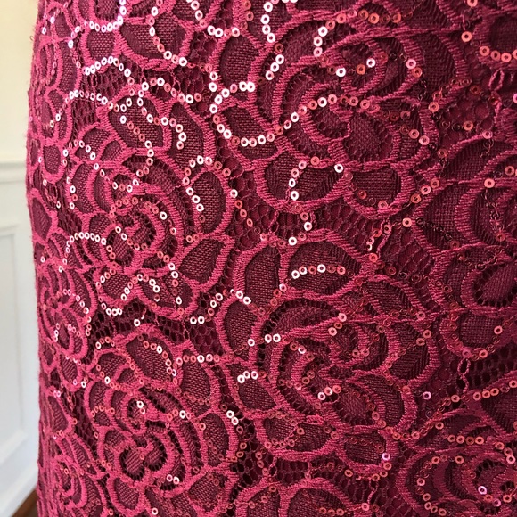 La Femme Column Dress Gown Sequin Burgundy NWOT 4 - Picture 5 of 10